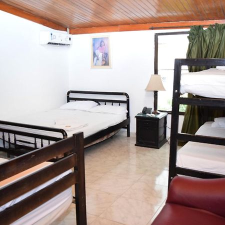 Hotel Roca & Mar Санта Марта Екстериор снимка